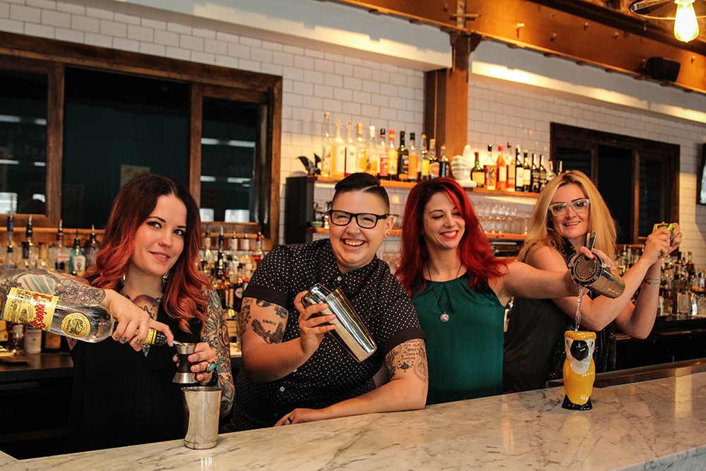 Bartender girl game Bartender girl game