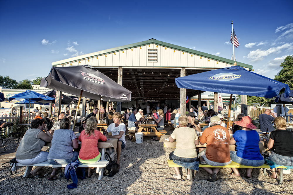 The Sue Island Grill & Crab House