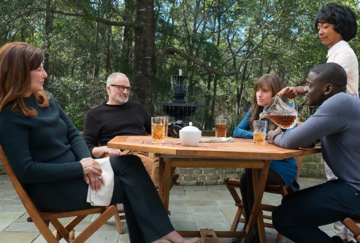 2477 D003 00070 R Crop