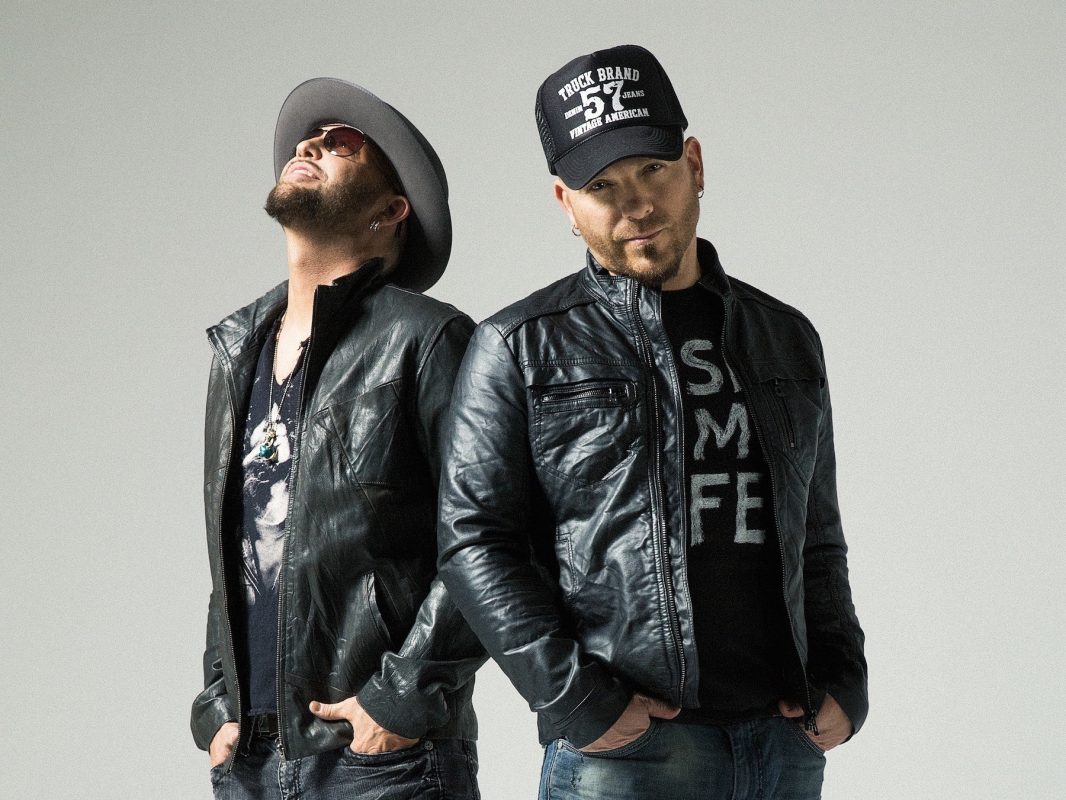 LOCASH-STANDING-PHOTO-reg-res 1