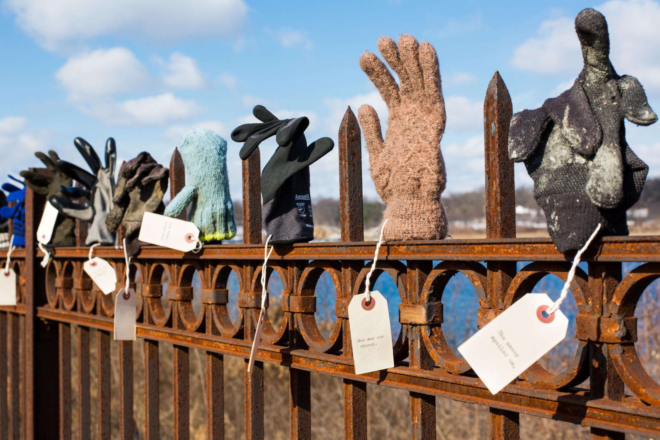 Library_of_Lost_Gloves-Bruce_Willen-BG6A1724