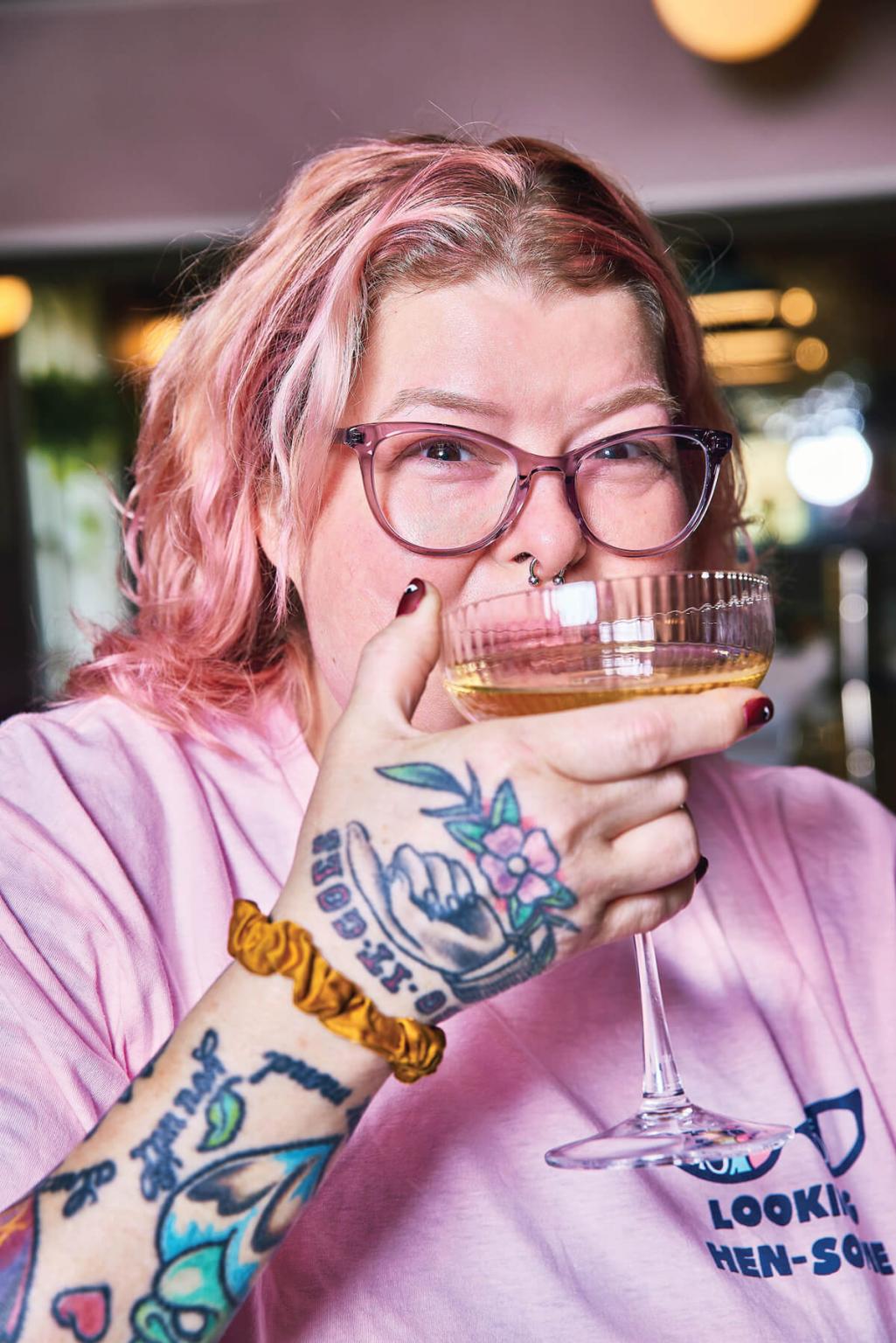 Review Bunny’s, Buckets & Bubbles Offers Fun Food in Fells Point