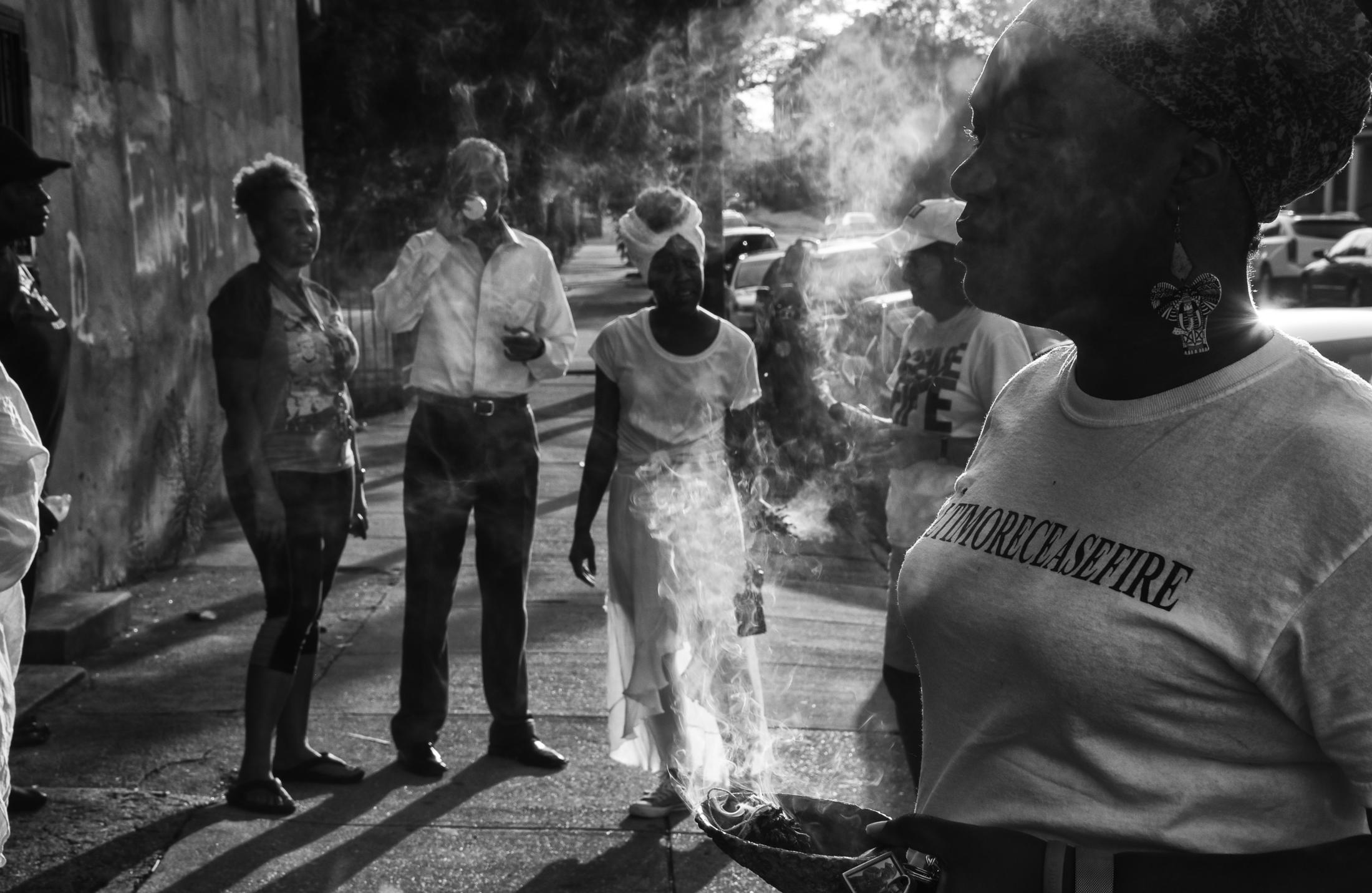 Copy of Saging a Broadway memorial during a Baltimore Ceasefire walk