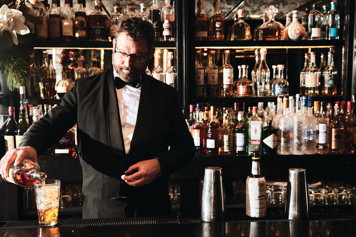 Dan Burks_The Prime Rib_Bartenders_2023-12-12_TSUCALAS_2C7A4060