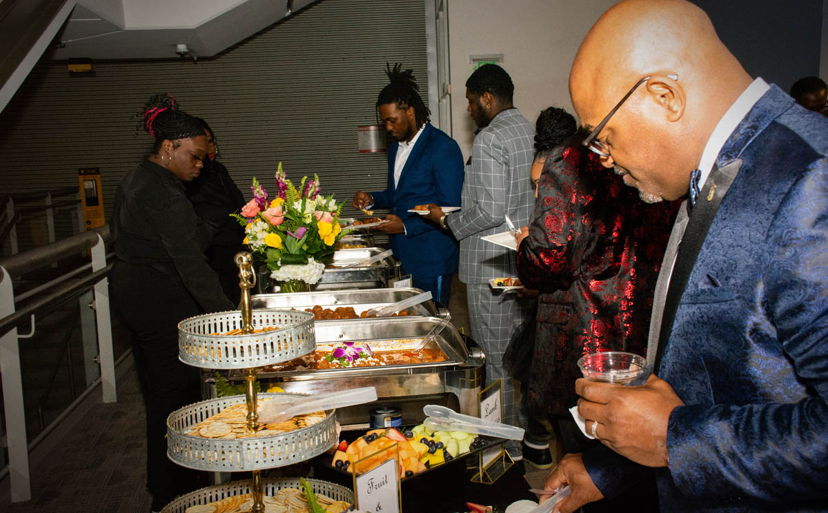 BMag TheBe Scene 4