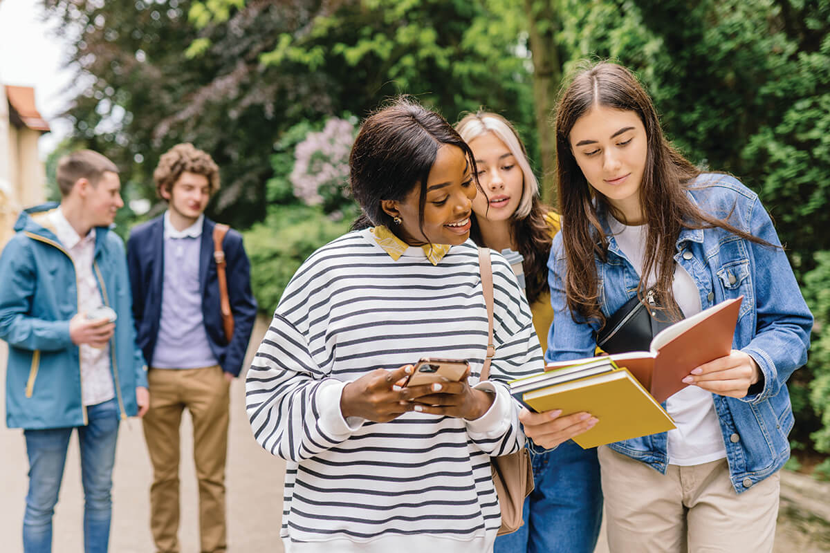 shutterstock_1995652316_CMYK