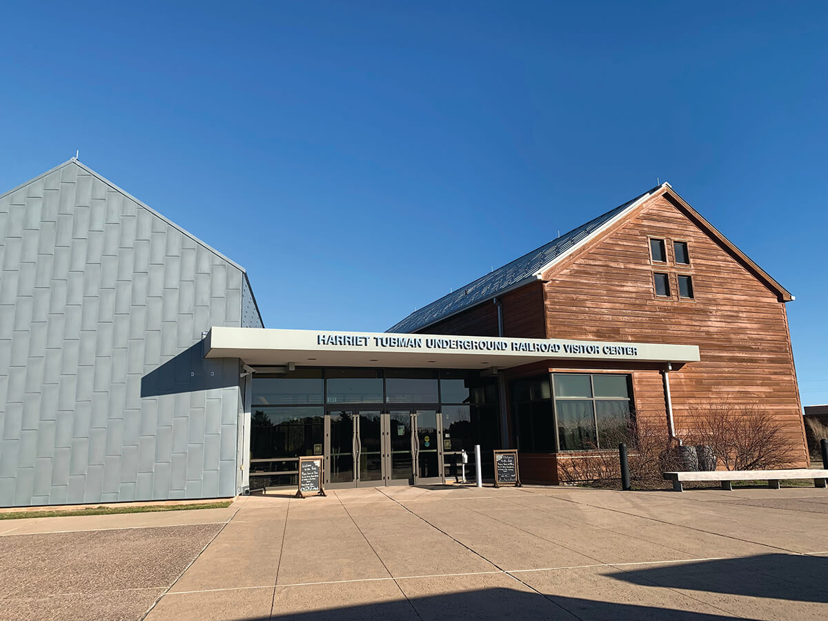 shutterstock_2268141869_CMYK